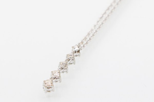 ミキモト　K18WG ダイアイリペンダントネックレス 0.28ct　裏面