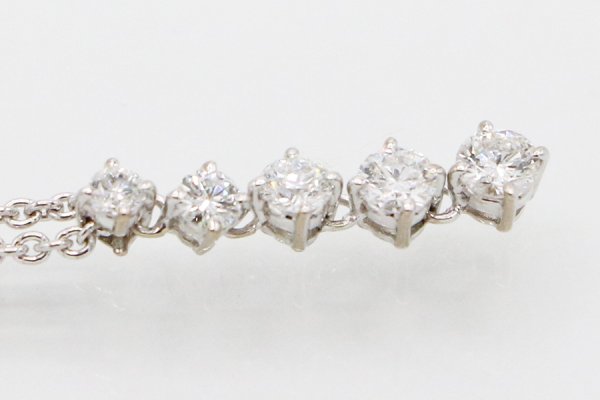 ミキモト　K18WG ダイアイリペンダントネックレス 0.28ct　拡大