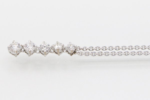 ミキモト　K18WG ダイアイリペンダントネックレス 0.28ct　拡大
