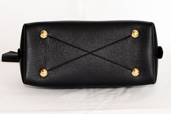 ルイ・ヴィトン　ネオアルマBB M44829 ノワール　底