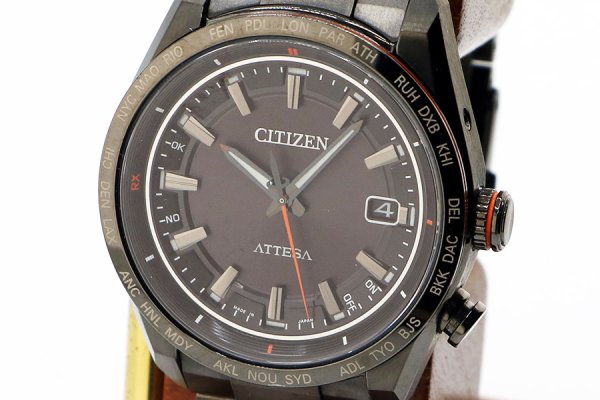 シチズン　アテッサ アクトライン ワールドタイム ＣＢ０２８６－６１Ｅ 黒文字盤　表面拡大