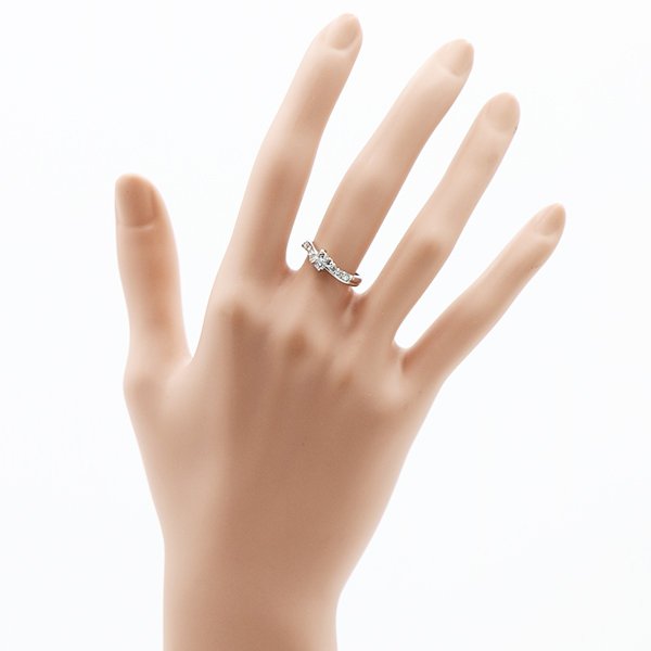 PT900 ダイアイリリング 0.50ct 3.20g　装着イメージ