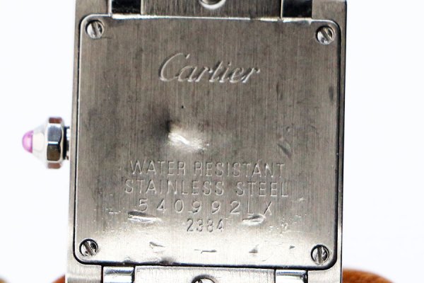 カルティエ　タンクフランセーズＳＭ　Ｗ５１０３１Ｑ３　銀文字盤　ピンクロゴ　２００６Ｘｍａｓ限定　裏蓋打ち傷あり