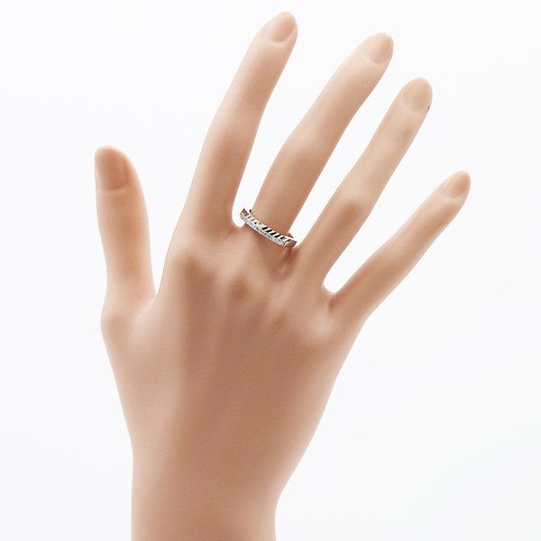 PT950 ダイアイリリング 0.15ct 3.00g　装着イメージ