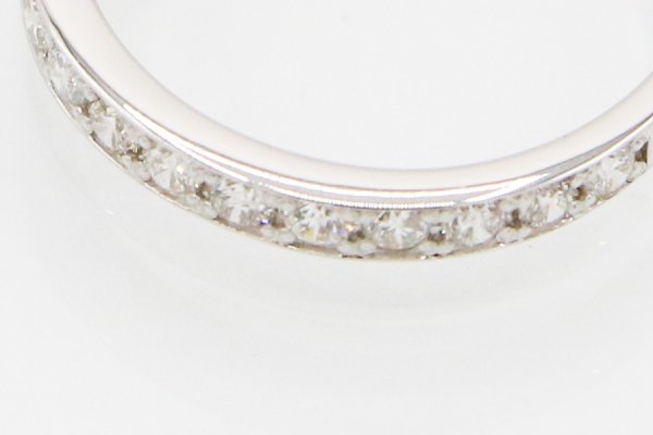 PT950 ダイアイリリング 0.30ct 3.40g 1.30g　拡大