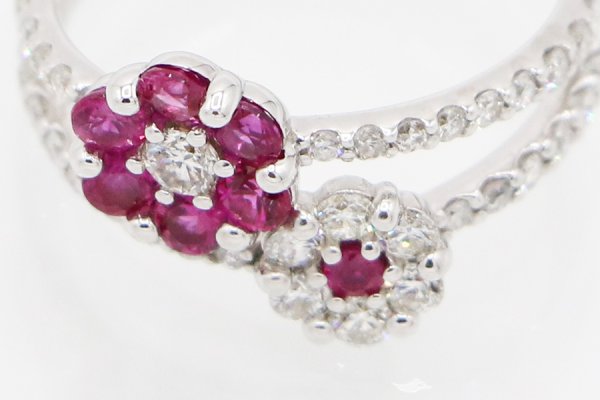 K18WG ルビーダイアイリリング 0.57ct 0.65ct 3.60g　拡大