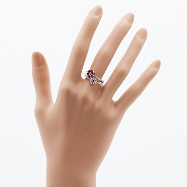 K18WG ルビーダイアイリリング 0.57ct 0.65ct 3.60g　装着イメージ