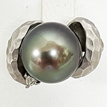 K18WG 黒蝶パールダイア入りリング 13.20 0.05 11.00g　買取