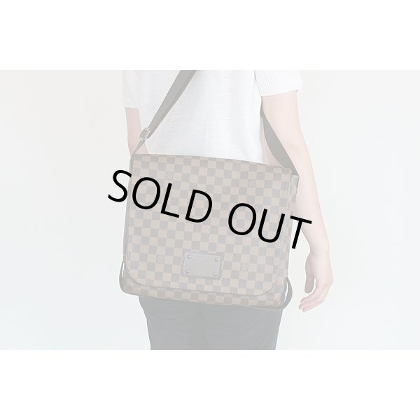 LOUIS VUITTON Damier Ebene Brooklyn MM Crossbody Bag E4094