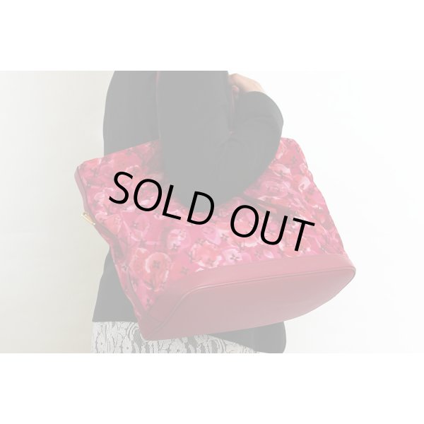 ルイヴィトン　ノエフルMM M94313 ローズアンディアン　持ったイメージ