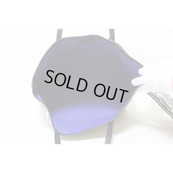 エミリオプッチ　トートバック ブラック／ マルチ　中身