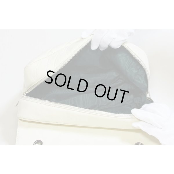 シャネル　パリ・ニューヨークコレクション　Wチェーンショルダーバック　A32461　アイボリー／SIV金具　中身