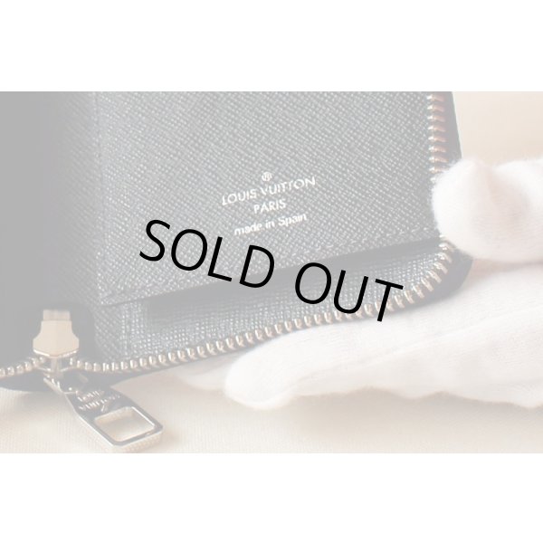 ルイ・ヴィトン　ジッピーウォレット・ヴェルティカル M61678　中身拡大