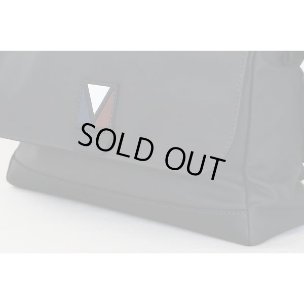 ルイヴィトン　クロス M50443 アスファルトグレー　サイド下部拡大