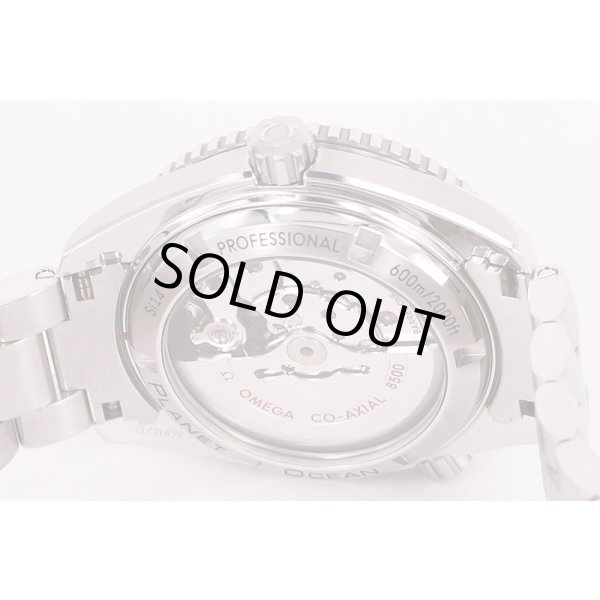 オメガ　プラネットオーシャン　2232.30.42　黒文字盤　裏面拡大