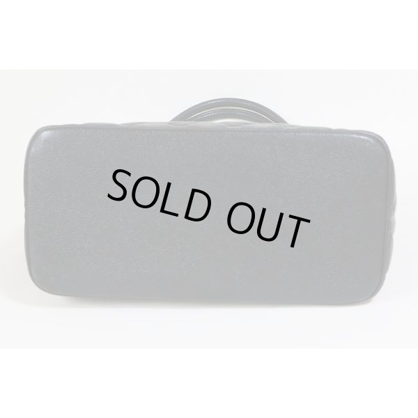 シャネル　復刻トートバック A01804 ブラック／ゴールド金具　底