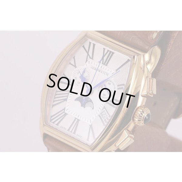 アエロウォッチ　トノー　ムーンフェイス　クロノグラフ　957　銀文字盤　サイド