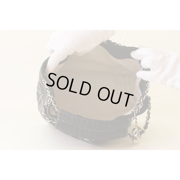 シャネル　ワイルドステッチ 巾着ショルダーバック ブラック／SIV金具　中身