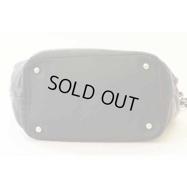 シャネル　ワイルドステッチ 巾着ショルダーバック ブラック／SIV金具　底