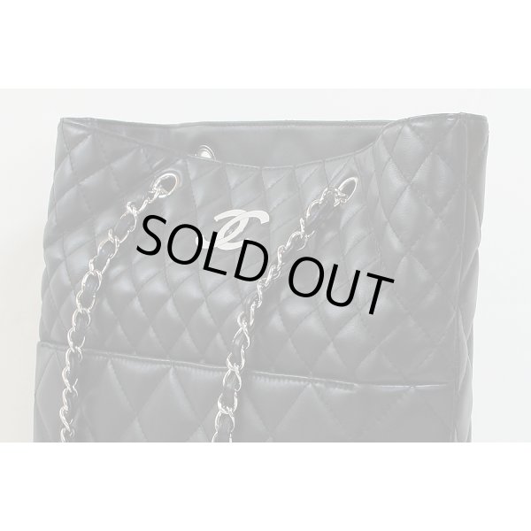 シャネル　チェーントートバック ブラック／シルバー金具　サイド上部