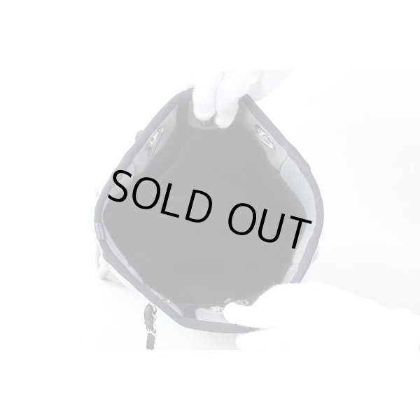 シャネル　ドーヴィル キャンバストートバック A66939 グレー／ブラック　中身