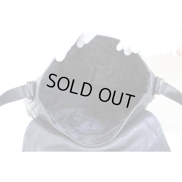 グッチ　ショルダーバック 223665 520981 ブラック　中身