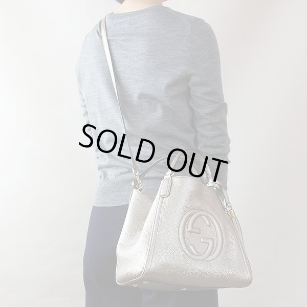 グッチ　SOHO 2WAYショルダーバック 336751.525040 ゴールド　掛けたイメージ