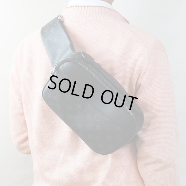 ルイ・ヴィトン  バムバック M42906　装着イメージ