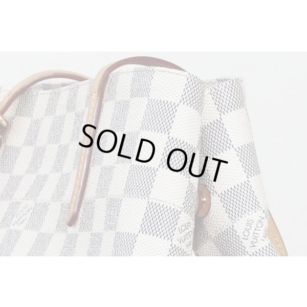 ルイ・ヴィトン　カバMM N41375　側面上部ボタン　留めた状態　サイド上部