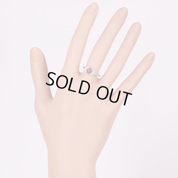 PT900 スタールビーダイアイリリング 1.55ct 0.22ct 4.50g　装着イメージ