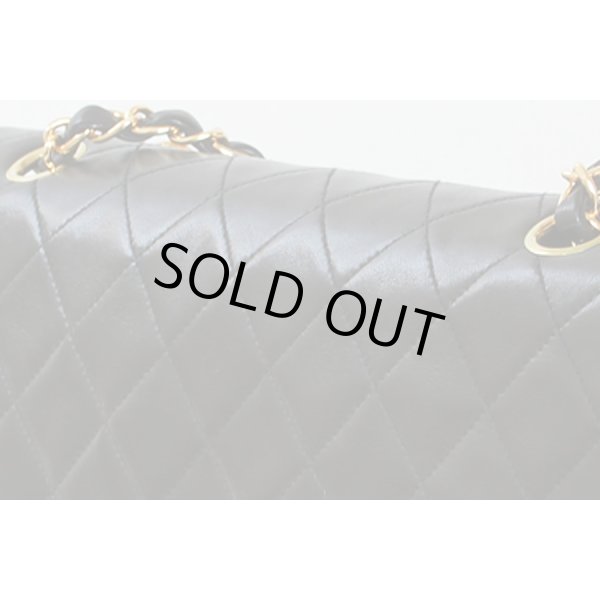 シャネル　Wフラップ チェーンショルダーバック ブラック／ボルドー ゴールド金具　サイド上部