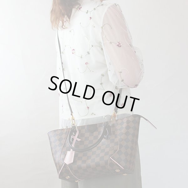 ルイ・ヴィトン　カイサ・トートPM N41554 ローズ・バレリーヌ　掛けたイメージ