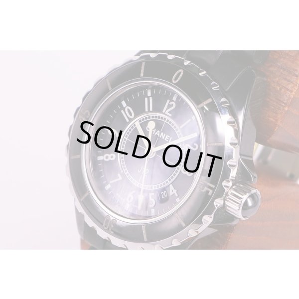 シャネル　J12 H0681　黒文字盤　サイド拡大