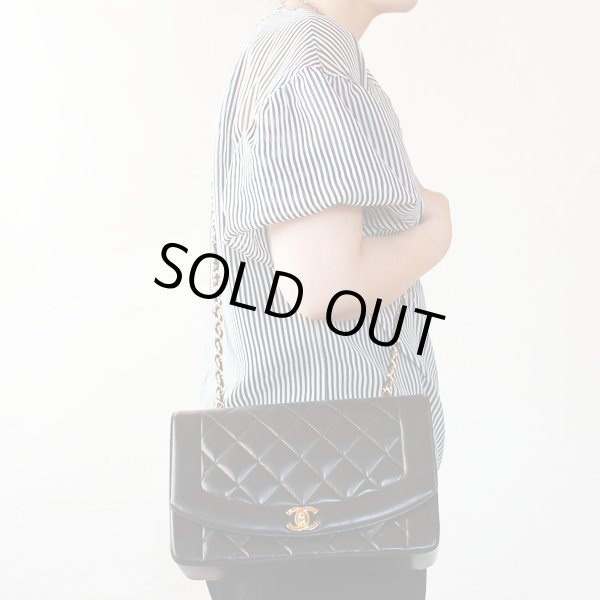 シャネル　マトラッセ チェーンショルダーバック ブラック／ボルドー　掛けたイメージ