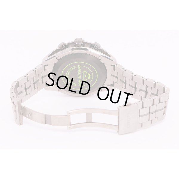 シチズン　サテライトウェーブ　CC1054-56E 黒文字盤　チタンブレス