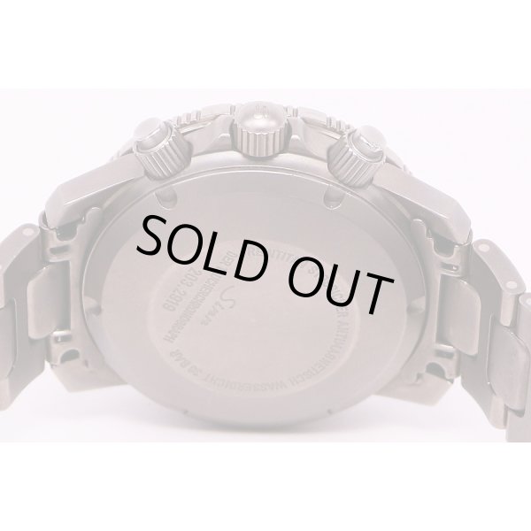 ジン　203Ti　クロノグラフ 黒文字盤　裏面拡大