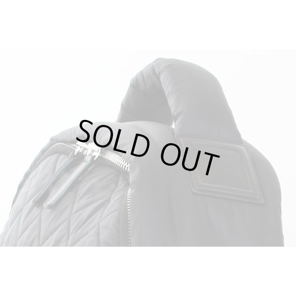 シャネル　ココ コクーン バックパック リュックサック A92559 ブラック／ボルドー　サイド上部