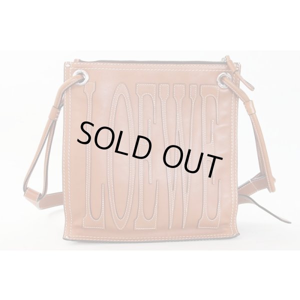 ロエベ　ロゴイリショルダーバック キャメル　裏面