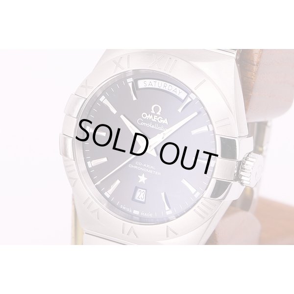 オメガ　コンステレーション　デイデイト　123.103.8220　コーアクシャル　黒文字盤　サイド拡大