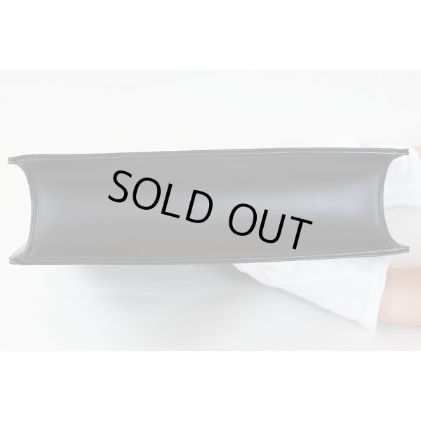 ルイヴィトン　オンブル M52102 ノワール　底