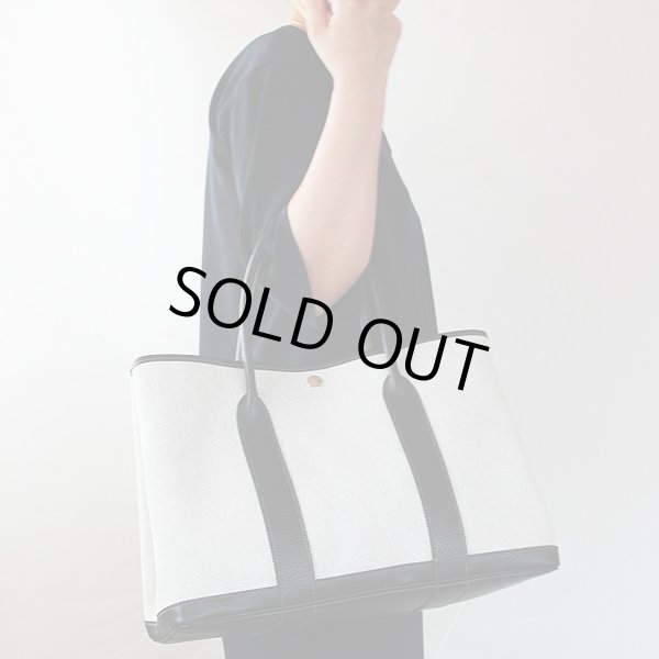 エルメス　ガーデンパーティPM グレー／ブラック　掛けたイメージ