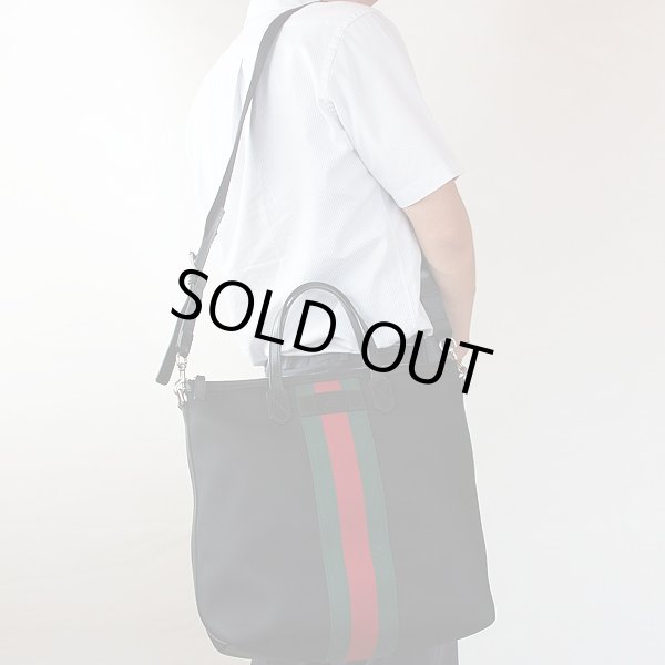 グッチ　ウェブバンド 2WAYショルダーバック 368559 213317 ブラック　掛けたイメージ