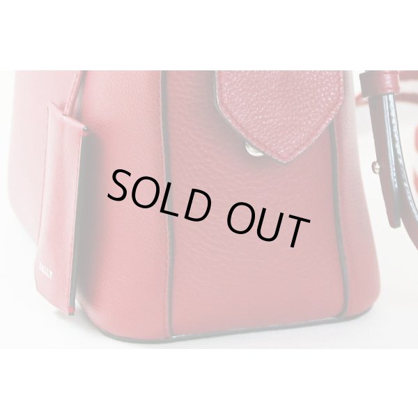 バリー　2WAYショルダーバック レッド　サイド下部