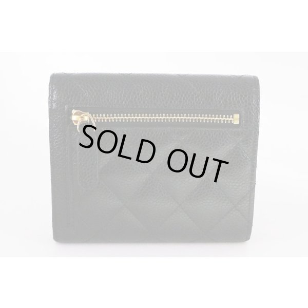 シャネル　ニツ折コンパクト財布 ブラック／ボルドー ゴールド金具　裏面