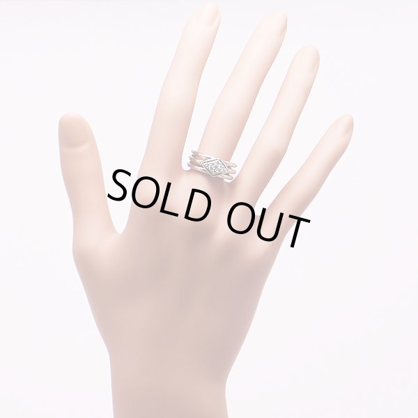 星の砂　PT900 ダイアイリリング 0.21ct 11.90g　装着イメージ