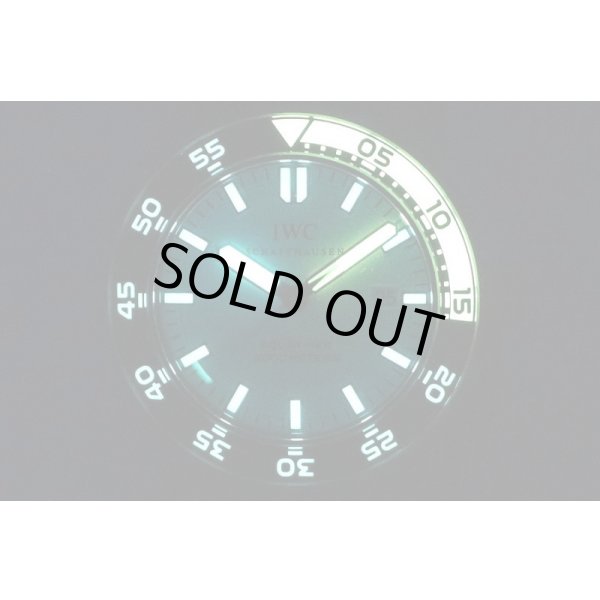 ＩＷＣ　アクアレーサー2000 IW356806　白文字盤　暗闇