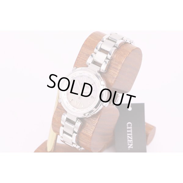 シチズン　クロスシー　ハッピーフライト　EC1060-59W　グレー文字盤（下側茶グラデーション）　サイド