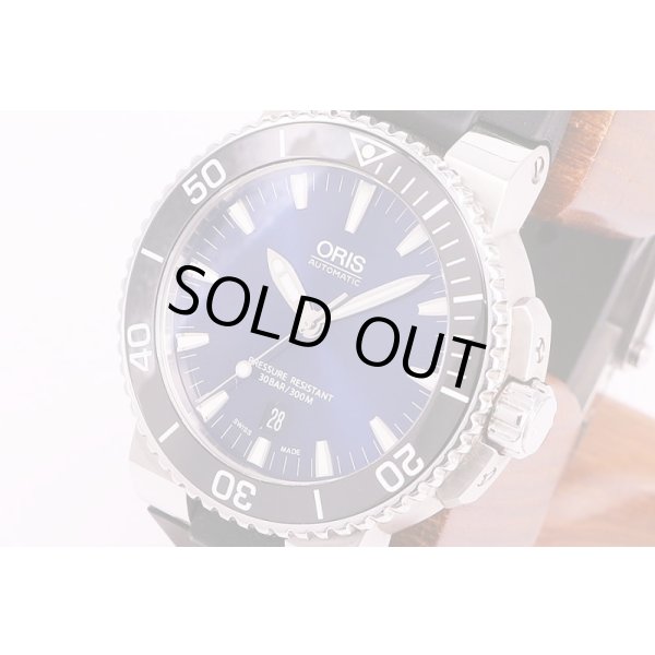 オリス　アイクス　ダイバー300　青文字盤　サイド拡大