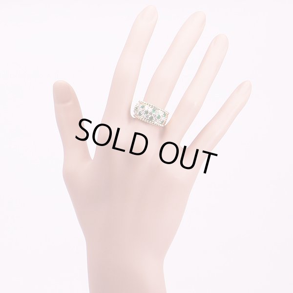 K18 エメラルドダイアイリリング 0.65ct 1.23ct 8.60g　装着イメージ
