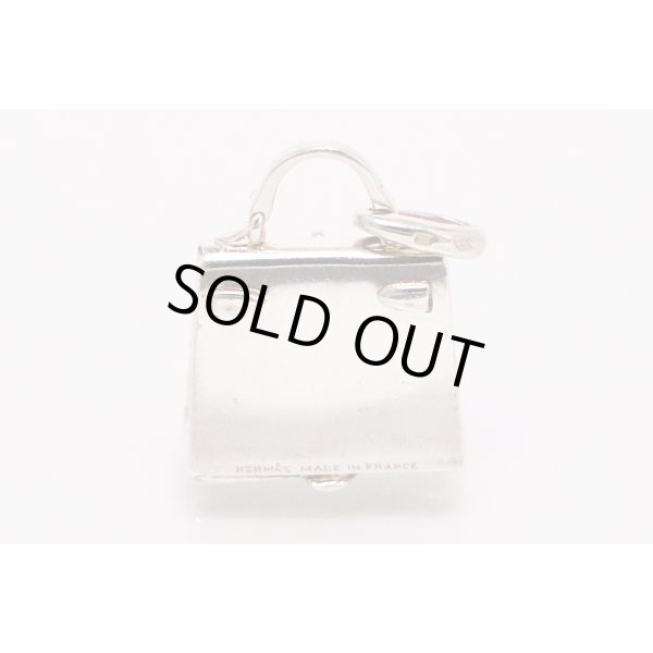 エルメス　ケリーバックモチーフ ピルケース／ペンダントトップ　裏面